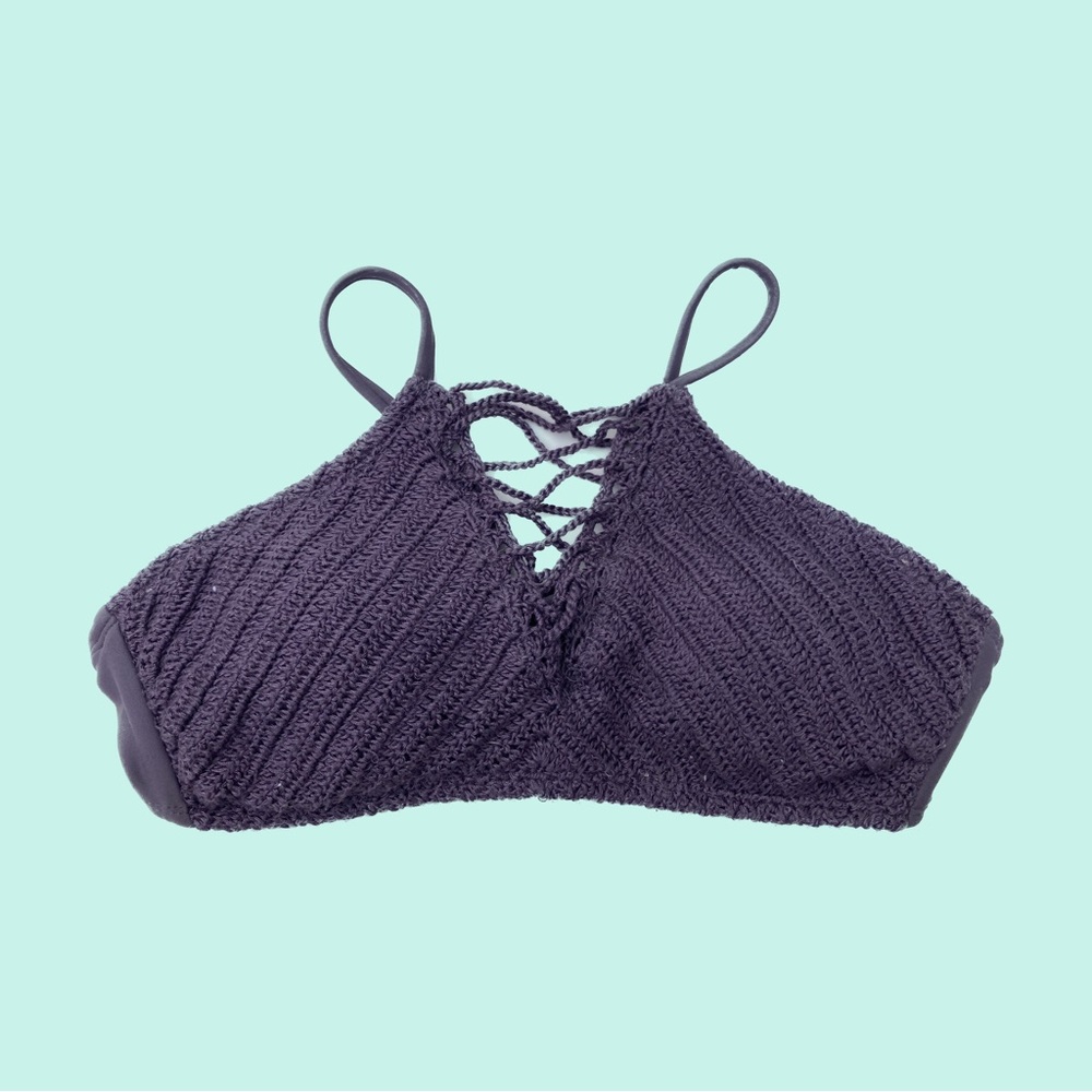 Women’s purple knitted bikini top.